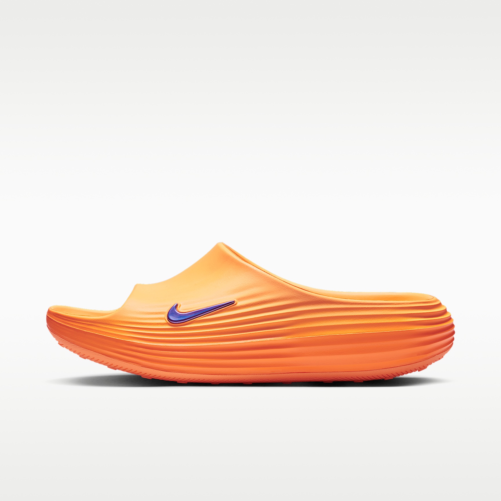 リューって Nike ReactX Rejuven8 